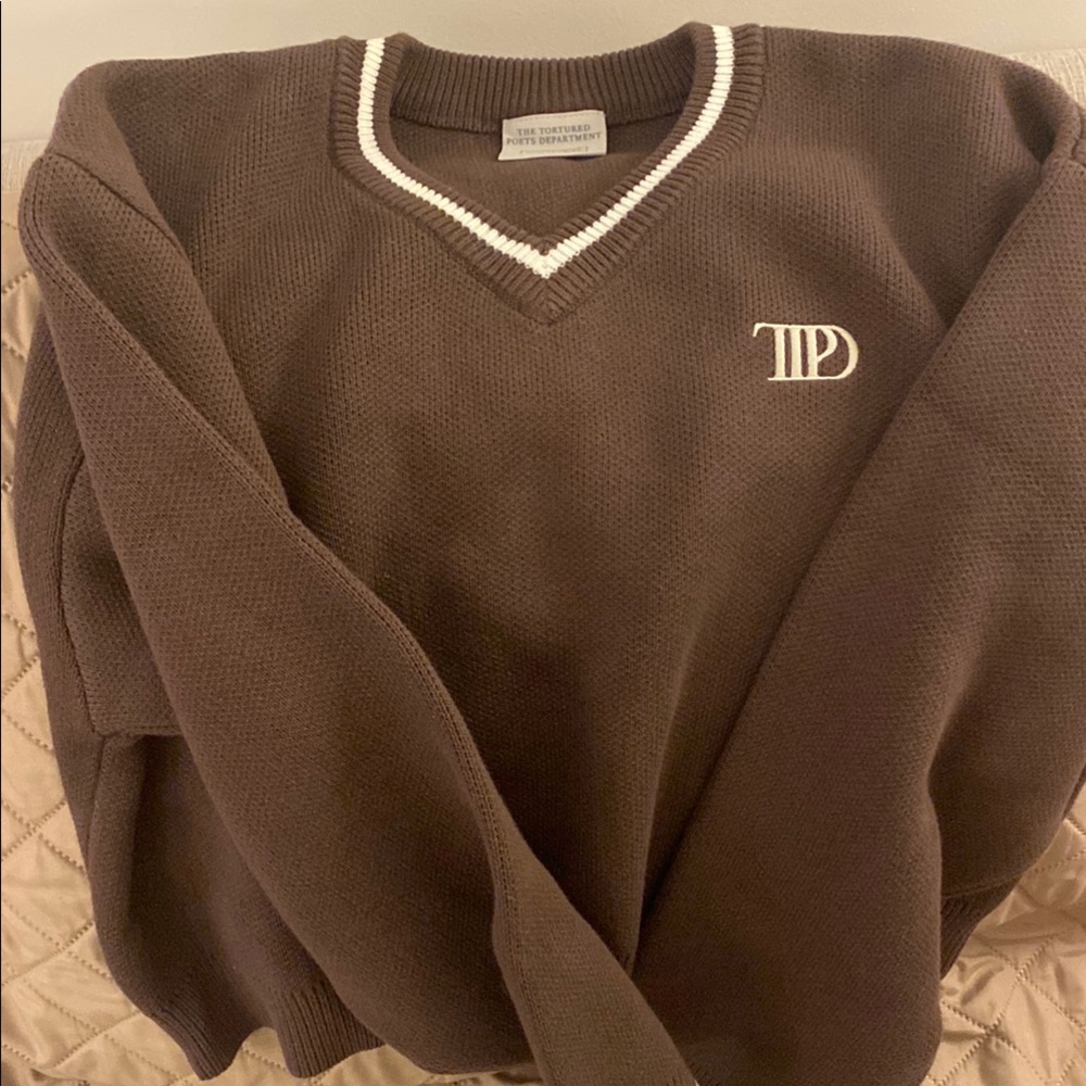 TTPD cropped brown v neck sweater small